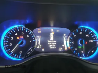 2021 Chrysler Pacifica Touring z VIN 2C4RC1FG0MR548231, wystawiony jako Copart lot #89020665 z przebiegiem 121 175 mil mil oraz Szkoda całkowita • Salvage title. Historia ofert i sprzedaży dostępna na DreamBid. Obrazek 9.