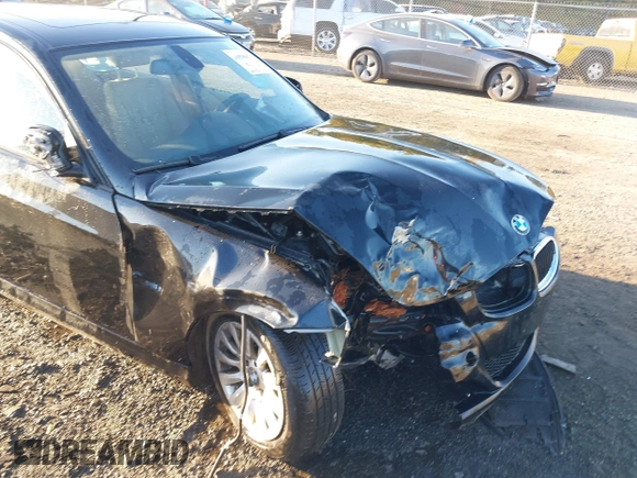 2009 BMW 3 Series 328i z VIN WBAPH57539NL80633, wystawiony jako IAAI lot #41851231 z przebiegiem 65 598 mil mil oraz . Historia ofert i sprzedaży dostępna na DreamBid. Obrazek 6.