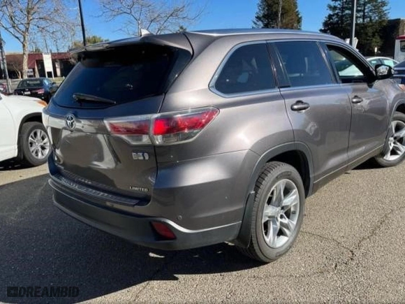 2014 Toyota Highlander Hybrid Limited with VIN 5TDDCRFH4ES006897, listed as a Copart auction lot 89222335 with 329,257 mi miles and Clean Title. Bid and sale history available at carsss.com. Image 4.