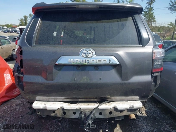 2017 Toyota 4Runner SR5 with VIN JTEZU5JR2H5154502, listed as a IAAI auction lot 41919153 with 127,269 mi miles. Bid and sale history available at carsss.com. Image 6.