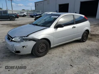 2007 Ford Focus S z VIN 1FAFP31N57W108516, wystawiony jako Copart lot #42688375 z przebiegiem 145 922 mil mil oraz Szkoda całkowita • Salvage title. Historia ofert i sprzedaży dostępna na DreamBid. Obrazek 1.