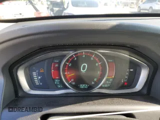 2014 Volvo XC60 3.2L z VIN YV4952DL0E2526338, wystawiony jako Copart lot #56057875 z przebiegiem 196 142 mil mil oraz Szkoda całkowita • Salvage title. Historia ofert i sprzedaży dostępna na DreamBid. Obrazek 9.