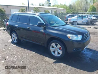 2010 Toyota Highlander Limited with VIN 5TDYK3EH3AS010100, listed as a IAAI auction lot 41987243 with 177,472 mi miles and . Bid and sale history available at DreamBid. Image 1.