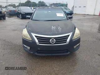 2013 Nissan Altima SL with VIN 1N4AL3AP5DC171989, listed as a IAAI auction lot 42738669 with 205,237 mi miles and . Bid and sale history available at DreamBid. Image 6.