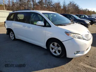 2016 Toyota Sienna LE AAS with VIN 5TDKK3DC4GS740957, listed as a Copart auction lot 83841424 with 94,903 mi miles and Non Repairable. Bid and sale history available at carsss.com. Image 4.
