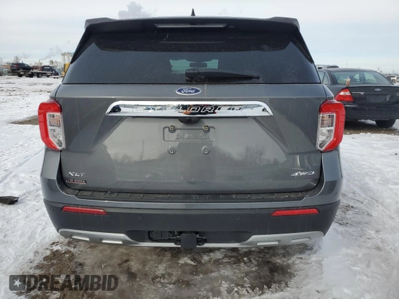2024 Ford Explorer XLT with VIN 1FMSK8DH5RGA59658, listed as a Copart auction lot 45171085 with 7,960 mi miles and Salvage Title. Bid and sale history available at carsss.com. Image 6.