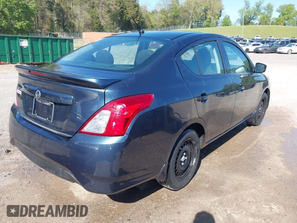 2016 Nissan Versa SV with VIN 3N1CN7AP7GL915950, listed as a IAAI auction lot 42058693 with 162,359 mi miles. Bid and sale history available at carsss.com. Image 4.