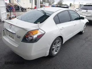 2010 Nissan Altima 3.5 SR with VIN 1N4BL2AP4AN558709, listed as a IAAI auction lot 41755581 with 175,006 mi miles. Bid and sale history available at carsss.com. Image 4.