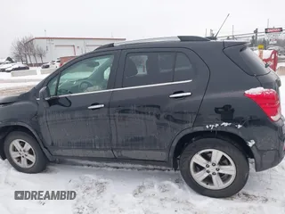 2019 Chevrolet Trax LT with VIN KL7CJPSB6KB925985, listed as a IAAI auction lot 41355118 with 64,054 mi miles. Bid and sale history available at carsss.com. Image 14.