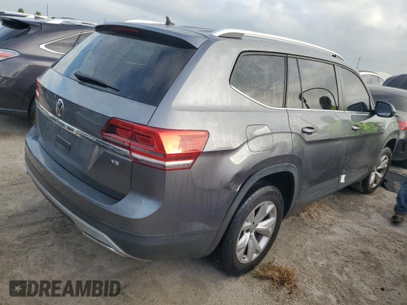 2018 Volkswagen Atlas S z VIN 1V2AR2CA7JC540938, wystawiony jako Copart lot #79242344 z przebiegiem 104 505 mil mil oraz Nie do naprawy • Non repairable. Historia ofert i sprzedaży dostępna na DreamBid. Obrazek 3.