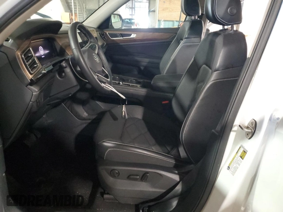 2024 Volkswagen Atlas SE with VIN 1V2KR2CA6RC563921, listed as a Copart auction lot 61643005 with 38,257 mi miles and Non repairable. Bid and sale history available at DreamBid. Image 7.