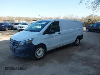 2019 Mercedes-Benz Metris Cargo z VIN WD3PG3EA7K3532483, wystawiony jako IAAI lot #42049937 z przebiegiem 275 592 mil mil oraz . Historia ofert i sprzedaży dostępna na DreamBid. Obrazek 2.