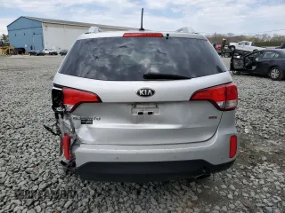 2014 Kia Sorento LX with VIN 5XYKT3A63EG465586, listed as a Copart auction lot 52568495 with 131,634 mi miles and Salvage Title. Bid and sale history available at carsss.com. Image 6.