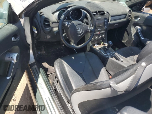 2007 Mercedes-Benz SLK-Class 3.5L with VIN WDBWK56F47F145383, listed as a Copart auction lot 59658234 with 106,491 mi miles and Salvage Title. Bid and sale history available at carsss.com. Image 8.