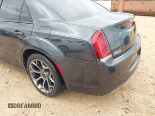 2018 Chrysler 300 with VIN 2C3CCABGXJH214404, listed as a IAAI auction lot 41941275 with 165,289 mi miles. Bid and sale history available at carsss.com. Image 17.
