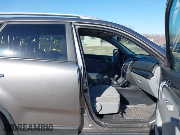2011 Kia Sorento LX with VIN 5XYKT3A1XBG051561, listed as a IAAI auction lot 41749152 with 244,793 mi miles. Bid and sale history available at carsss.com. Image 5.