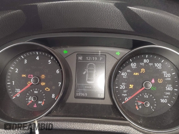 2018 Volkswagen Passat SE z VIN 1VWBA7A34JC016240, wystawiony jako IAAI lot #42339094 z przebiegiem 88 969 mil mil oraz . Historia ofert i sprzedaży dostępna na DreamBid. Obrazek 7.