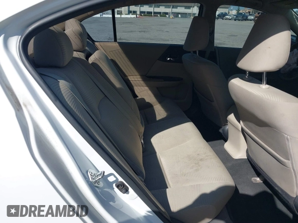 2015 Honda Accord Sedan LX with VIN 1HGCR2F33FA204165, listed as a IAAI auction lot 41631780 with 92,182 mi miles. Bid and sale history available at carsss.com. Image 8.