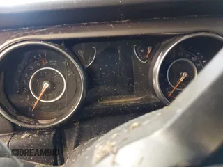 2018 Jeep Wrangler Unlimited Sport S с VIN 1C4HJXDG2JW179396, выставлен на аукционе IAAI как лот 41629534 с пробегом Не указан миль и . История ставок и продаж доступна на DreamBid. Изображение 7.