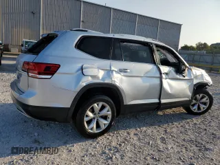 2019 Volkswagen Atlas S z VIN 1V2AP2CA0KC587395, wystawiony jako Copart lot #69714514 z przebiegiem 70 870 mil mil oraz Nie do naprawy • Non repairable. Historia ofert i sprzedaży dostępna na DreamBid. Obrazek 3.