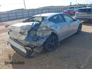 2024 Nissan Altima SR z VIN 1N4BL4CVXRN369436, wystawiony jako IAAI lot #42301286 z przebiegiem 33 650 mil mil oraz . Historia ofert i sprzedaży dostępna na DreamBid. Obrazek 4.