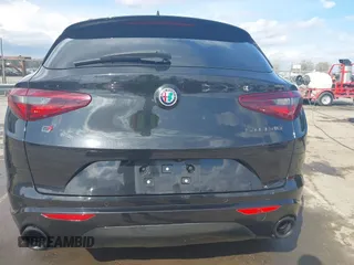 2020 Alfa Romeo Stelvio Ti z VIN ZASPAKBN7L7C92393, wystawiony jako IAAI lot #41824452 z przebiegiem 53 616 mil mil oraz . Historia ofert i sprzedaży dostępna na DreamBid. Obrazek 16.