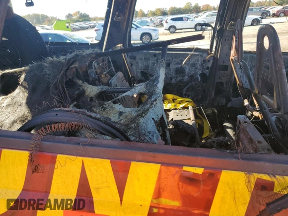 2005 Ford Excursion Special Serv z VIN 1FMSU41P15EC25081, wystawiony jako Copart lot #76703614 z przebiegiem Nie podano mil oraz Nie do naprawy • Non repairable. Historia ofert i sprzedaży dostępna na DreamBid. Obrazek 11.