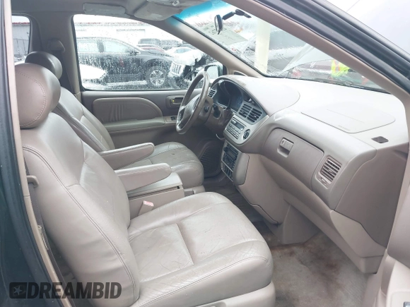 2001 Toyota Sienna LE with VIN 4T3ZF13C91U352296, listed as a IAAI auction lot 41647762 with 262,803 mi miles. Bid and sale history available at carsss.com. Image 5.