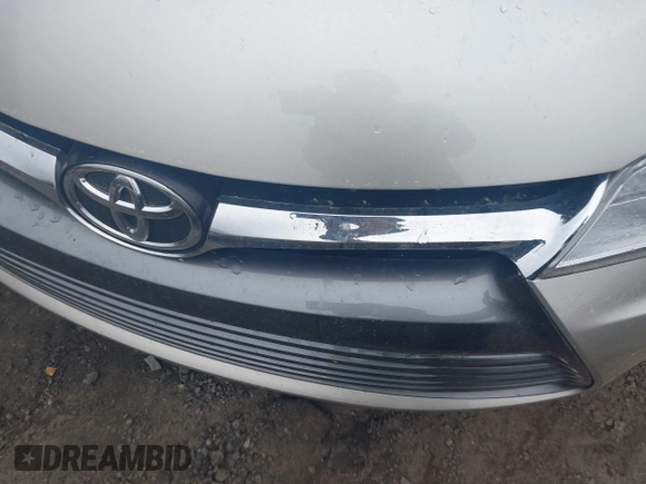 2015 Toyota Camry XLE with VIN 4T1BF1FK2FU992015, listed as a IAAI auction lot 41928373 with 95,570 mi miles and . Bid and sale history available at DreamBid. Image 10.