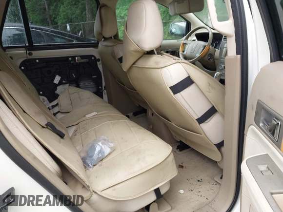 2007 Lincoln MKX z VIN 2LMDU68C57BJ05441, wystawiony jako IAAI lot #42324930 z przebiegiem Nie podano mil oraz . Historia ofert i sprzedaży dostępna na DreamBid. Obrazek 8.