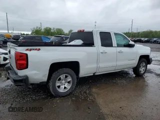 2019 Chevrolet Silverado 1500 LT with VIN 2GCVKPEC9K1132631, listed as a Copart auction lot 56835475 with 171,721 mi miles and Clean Title. Bid and sale history available at DreamBid. Image 3.