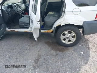 2007 Ford Escape XLT с VIN 1FMYU93137KC07508, выставлен на аукционе IAAI как лот 42343536 с пробегом 156 725 миль миль и . История ставок и продаж доступна на DreamBid. Изображение 13.
