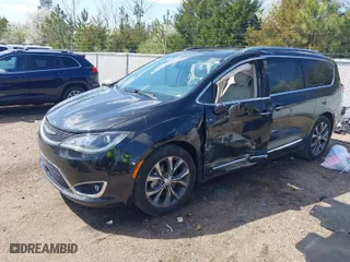 2017 Chrysler Pacifica Limited with VIN 2C4RC1GG5HR812600, listed as a IAAI auction lot 41747528 with 88,810 mi miles. Bid and sale history available at carsss.com. Image 2.