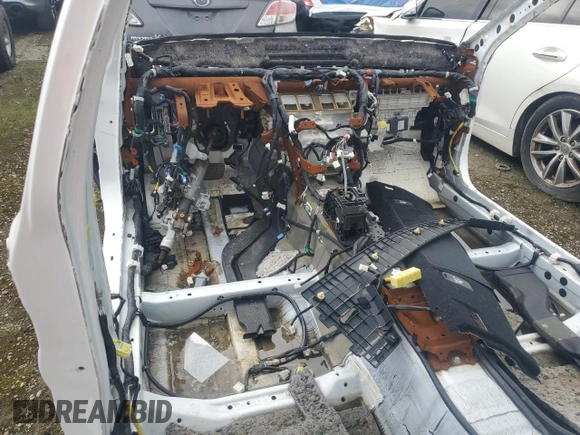 2014 Lexus IS 350 z VIN JTHBE1D27E5007855, wystawiony jako Copart lot #46287655 z przebiegiem Nie podano mil oraz Nie do naprawy • Non repairable. Historia ofert i sprzedaży dostępna na DreamBid. Obrazek 8.