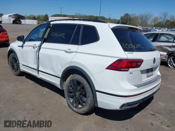2022 Volkswagen Tiguan SE R-Line Black с VIN 3VV8B7AXXNM095478, выставлен на аукционе IAAI как лот 42056142 с пробегом 24 609 миль миль и . История ставок и продаж доступна на DreamBid. Изображение 3.