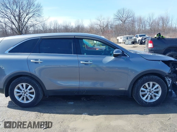 2020 Kia Sorento LX with VIN 5XYPGDA38LG638330, listed as a IAAI auction lot 41740259 with 84,995 mi miles. Bid and sale history available at carsss.com. Image 13.