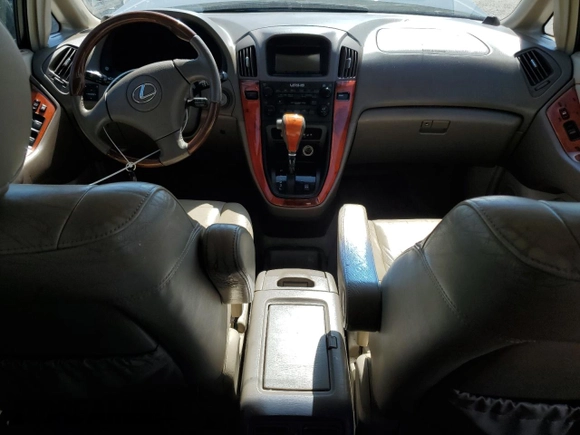 2003 Lexus RX 300 with VIN JTJHF10U530311757, listed as a Copart auction lot 61679804 with 185,581 mi miles and Salvage Title. Bid and sale history available at carsss.com. Image 8.