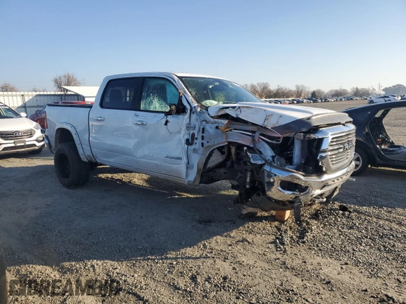 2020 Ram 1500 Laramie with VIN 1C6SRFJM6LN208434, listed as a Copart auction lot 89004015 with 64,786 mi miles and Salvage title. Bid and sale history available at DreamBid. Image 4.