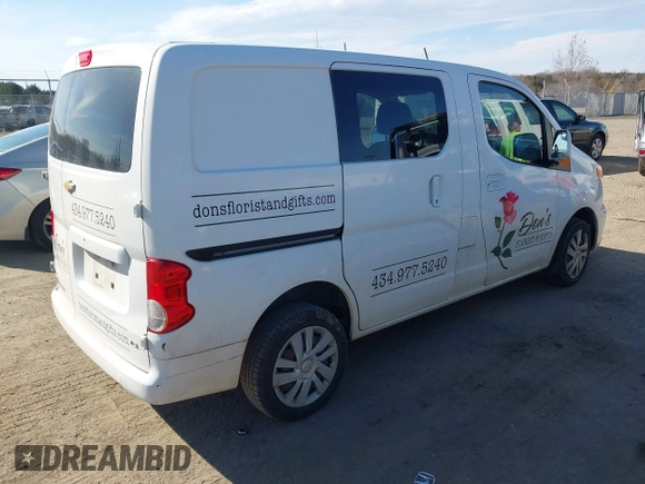 2015 Chevrolet City Express Cargo LS z VIN 3N63M0YN7FK725403, wystawiony jako IAAI lot #41613261 z przebiegiem 230 935 mil mil oraz . Historia ofert i sprzedaży dostępna na DreamBid. Obrazek 4.
