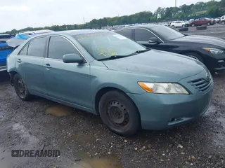 2008 Toyota Camry LE z VIN 4T1BE46K18U787275, wystawiony jako IAAI lot #42451948 z przebiegiem 129 524 mil mil oraz . Historia ofert i sprzedaży dostępna na DreamBid. Obrazek 1.