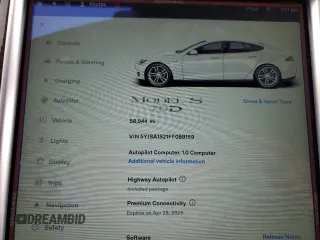 2015 Tesla Model S 85D with VIN 5YJSA1S21FF089159, listed as a Copart auction lot 51504605 with 58,944 mi miles and Clean Title. Bid and sale history available at carsss.com. Image 9.