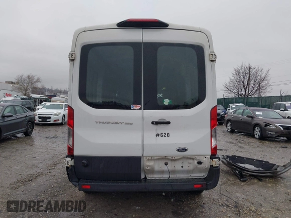 2018 Ford Transit z VIN 1FTYR2CM1JKA72172, wystawiony jako IAAI lot #41864907 z przebiegiem Nie podano mil oraz . Historia ofert i sprzedaży dostępna na DreamBid. Obrazek 15.