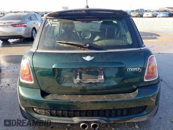 2007 MINI Hardtop S with VIN WMWMF73507TT86117, listed as a Copart auction lot 54372025 with 101,871 mi miles and Clean Title. Bid and sale history available at DreamBid. Image 6.