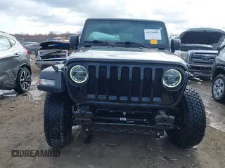 2022 Jeep Wrangler Unlimited Sport S with VIN 1C4HJXDG0NW102631, listed as a IAAI auction lot 41870893 with 43,968 mi miles. Bid and sale history available at carsss.com. Image 13.