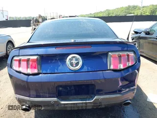 2012 Ford Mustang Premium с VIN 1ZVBP8AM1C5206257, выставлен на аукционе IAAI как лот 42568358 с пробегом 158 670 миль миль и . История ставок и продаж доступна на DreamBid. Изображение 16.