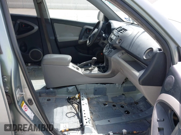2008 Toyota RAV4 Ltd with VIN JTMBK31V586035589, listed as a IAAI auction lot 41844392 with 333,067 mi miles. Bid and sale history available at carsss.com. Image 5.