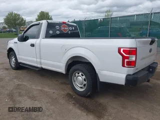 2019 Ford F-150 XL z VIN 1FTMF1CP6KKF11931, wystawiony jako IAAI lot #42263673 z przebiegiem 81 578 mil mil oraz . Historia ofert i sprzedaży dostępna na DreamBid. Obrazek 3.