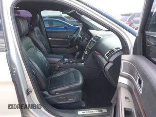 2018 Ford Explorer Platinum z VIN 1FM5K8HTXJGC54056, wystawiony jako IAAI lot #42234089 z przebiegiem 96 555 mil mil oraz . Historia ofert i sprzedaży dostępna na DreamBid. Obrazek 5.
