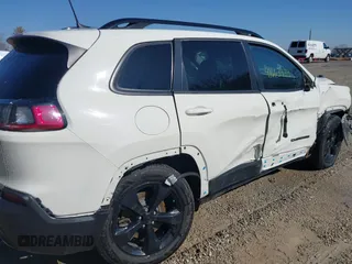 2019 Jeep Cherokee Latitude Plus with VIN 1C4PJMLX0KD430182, listed as a IAAI auction lot 41663933 with 61,511 mi miles and . Bid and sale history available at DreamBid. Image 18.
