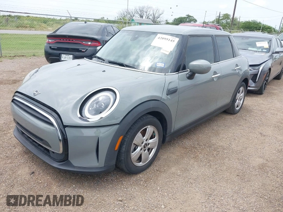 2023 MINI Hardtop 4 Door Cooper Classic z VIN WMW33DK03P2S67119, wystawiony jako IAAI lot #42095145 z przebiegiem 15 346 mil mil oraz . Historia ofert i sprzedaży dostępna na DreamBid. Obrazek 2.